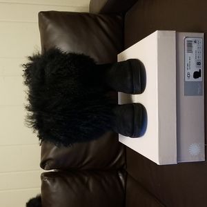 Black Lida Furry Uggs